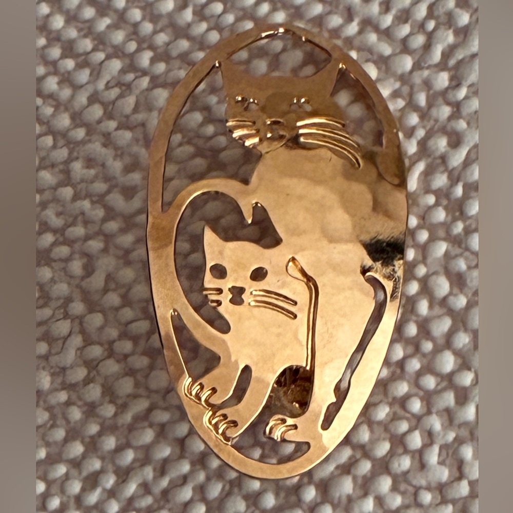 Wild Bryde Two Cat Cat Pin Brooch 14K Gold Plate Vintage.
